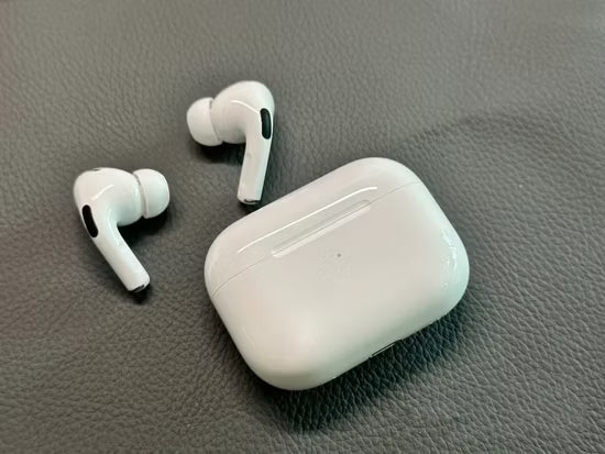 A T ORIGINAL BLUETOOTH EARBUDS
